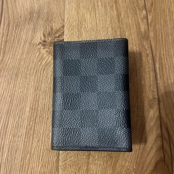 Louis Vuitton Key pouch ( Holds 6 keys ) - Picture 6 of 7